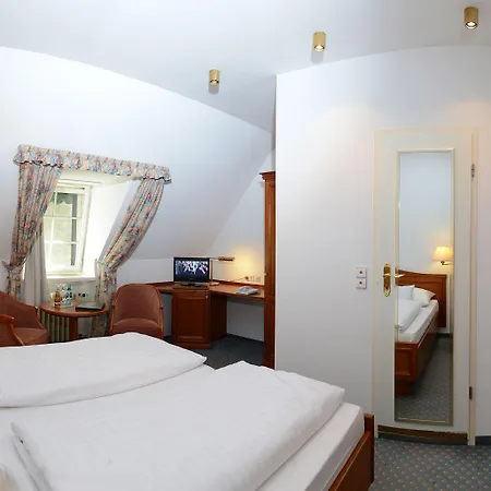 Churfuerstliche Waldschaenke ホテル 4*